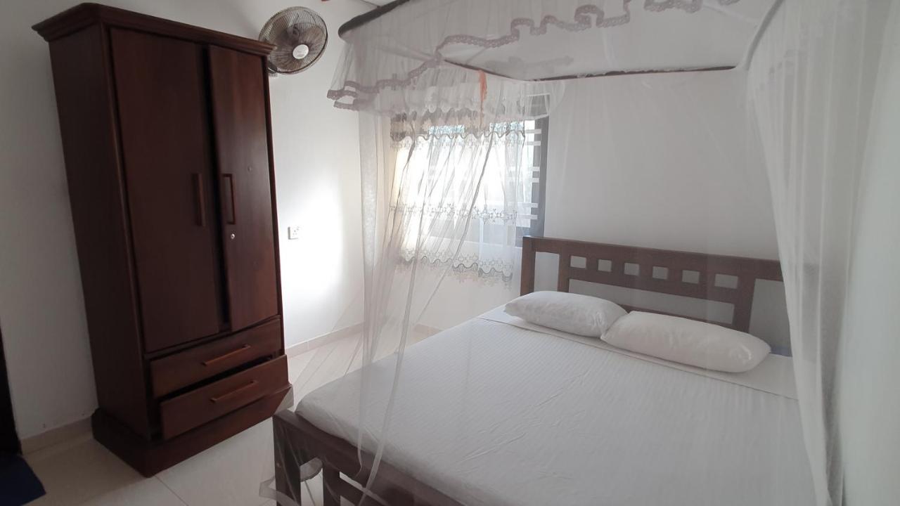 Bandulas Beach House Хиккадува Экстерьер фото